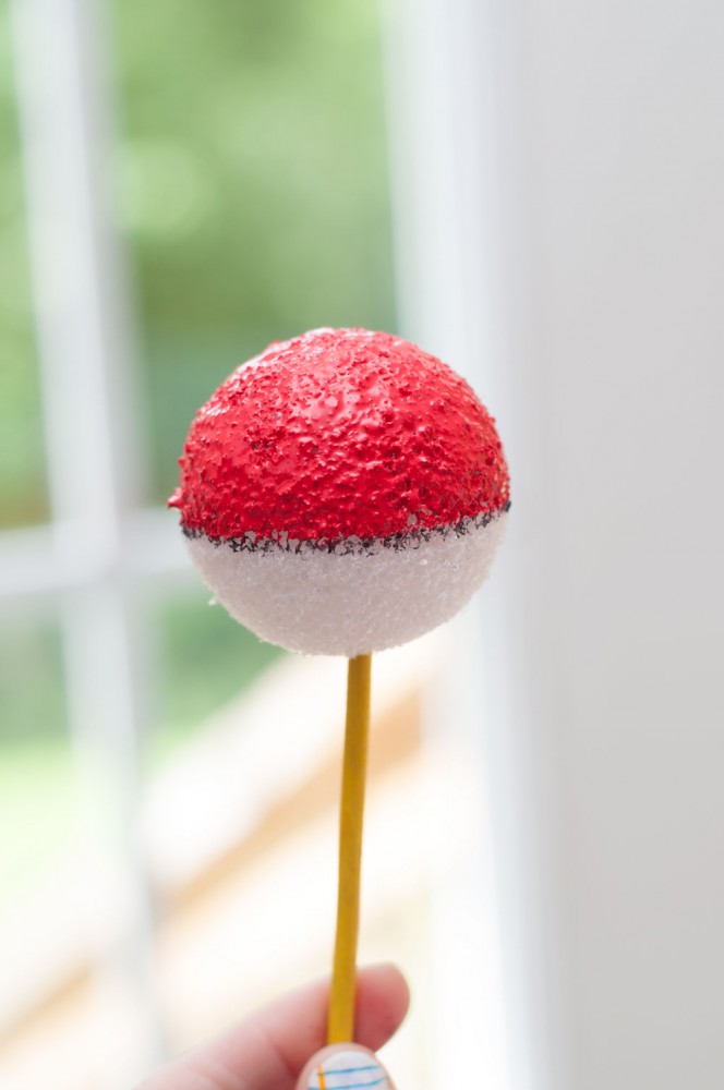 Pokeball Cake Pop | The Cake Pop Factory